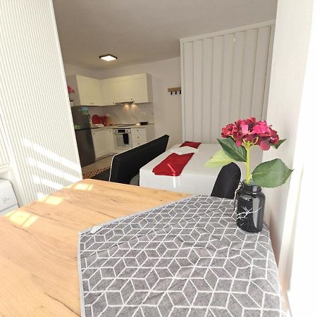Tiny Rose Studio Tiranë Ngoại thất bức ảnh