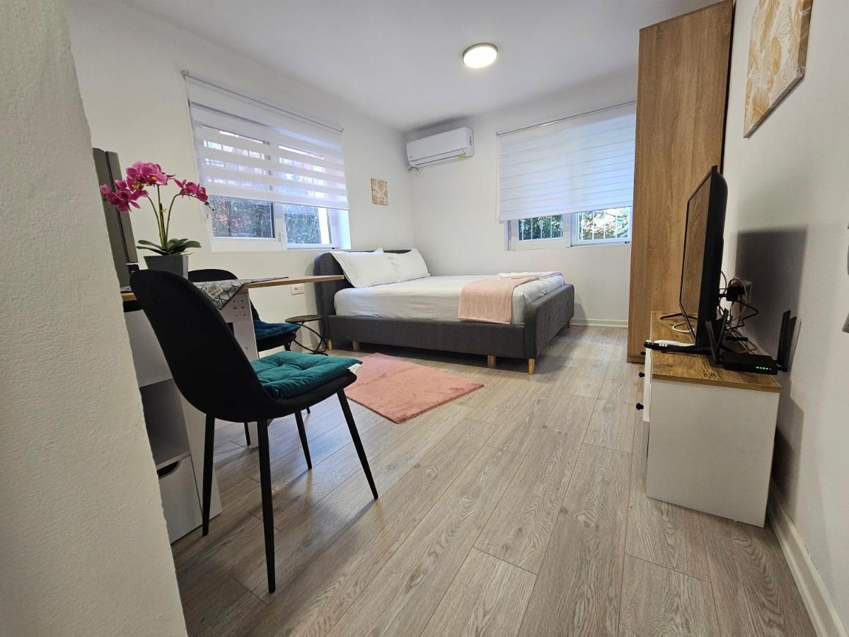 Tiny Rose Studio Tiranë Ngoại thất bức ảnh