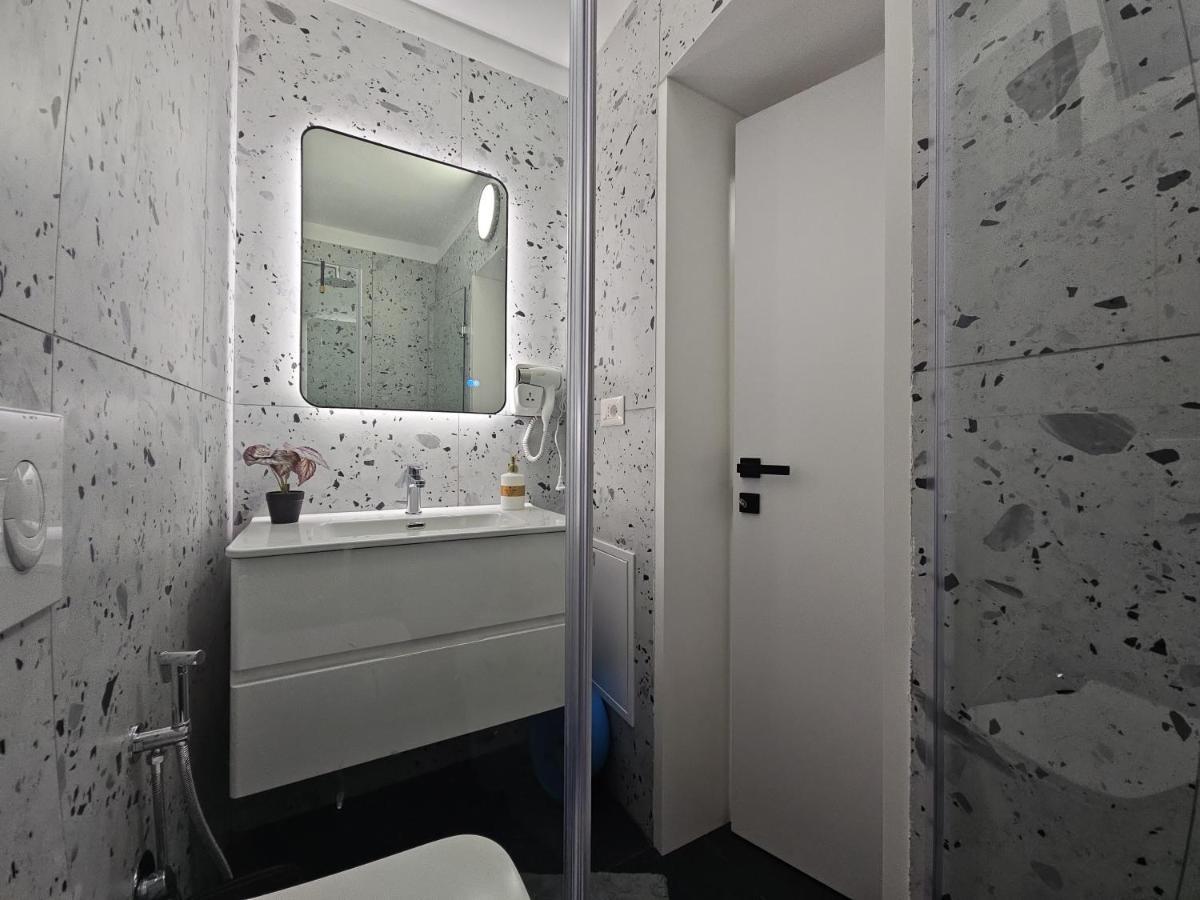 Tiny Rose Studio Tiranë Ngoại thất bức ảnh