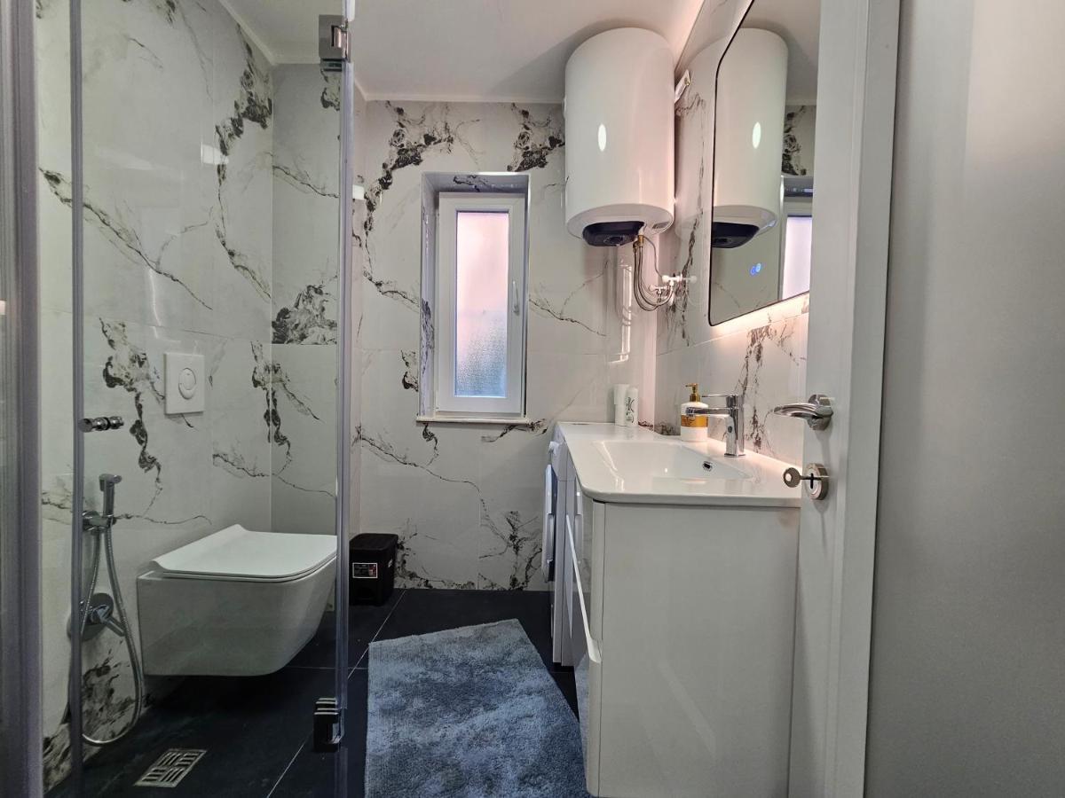 Tiny Rose Studio Tiranë Ngoại thất bức ảnh