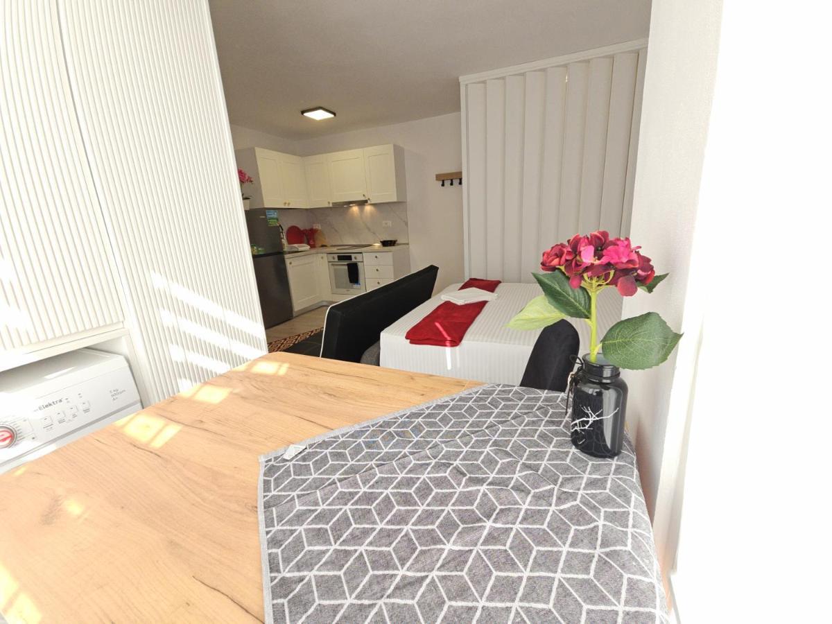 Tiny Rose Studio Tiranë Ngoại thất bức ảnh