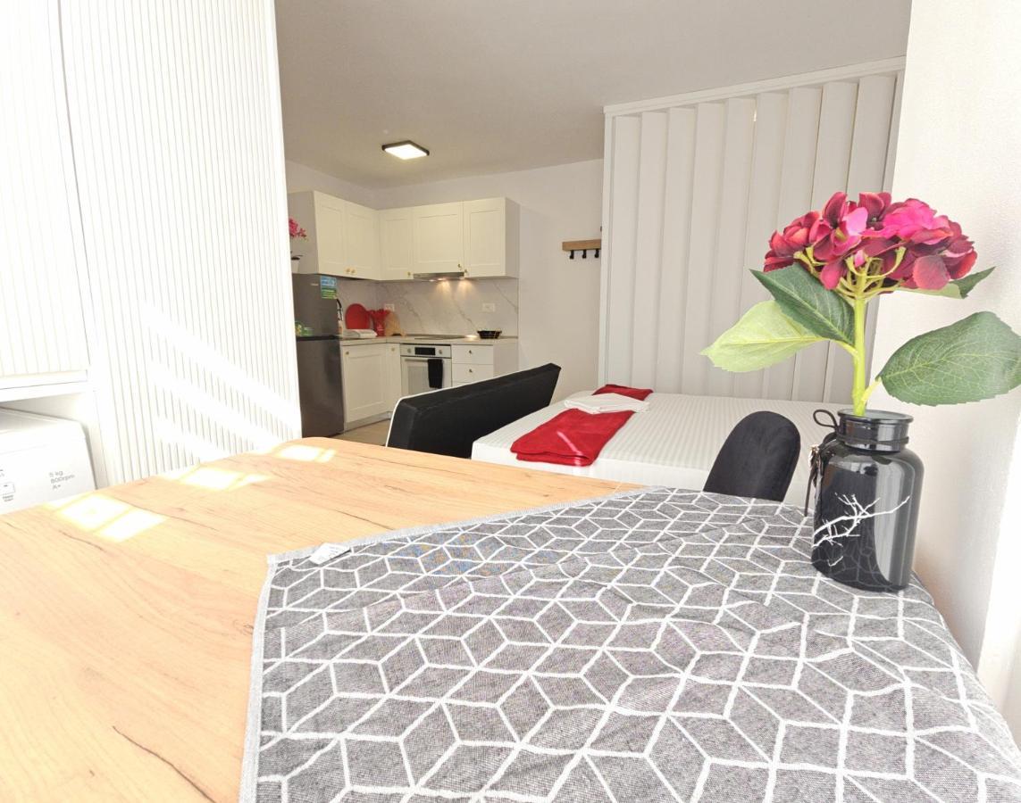 Tiny Rose Studio Tiranë Ngoại thất bức ảnh