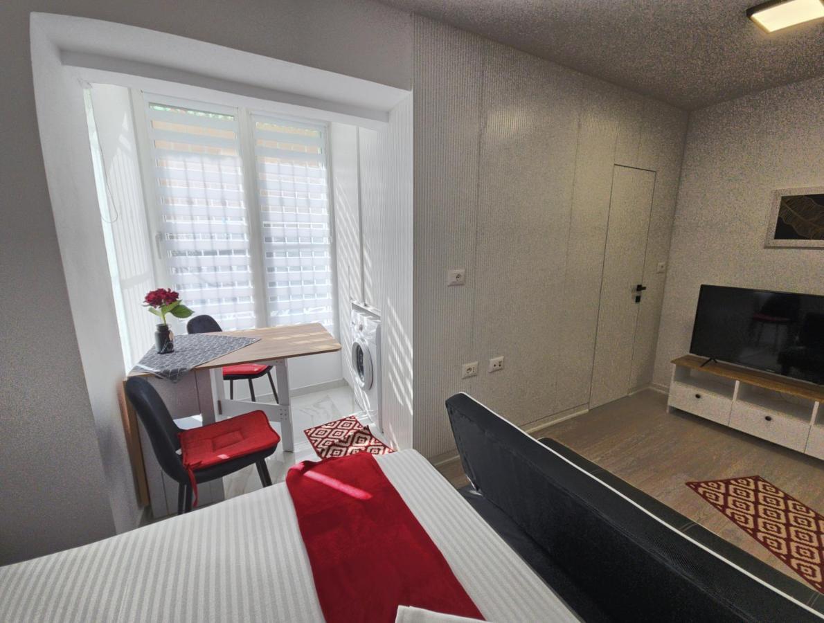 Tiny Rose Studio Tiranë Ngoại thất bức ảnh